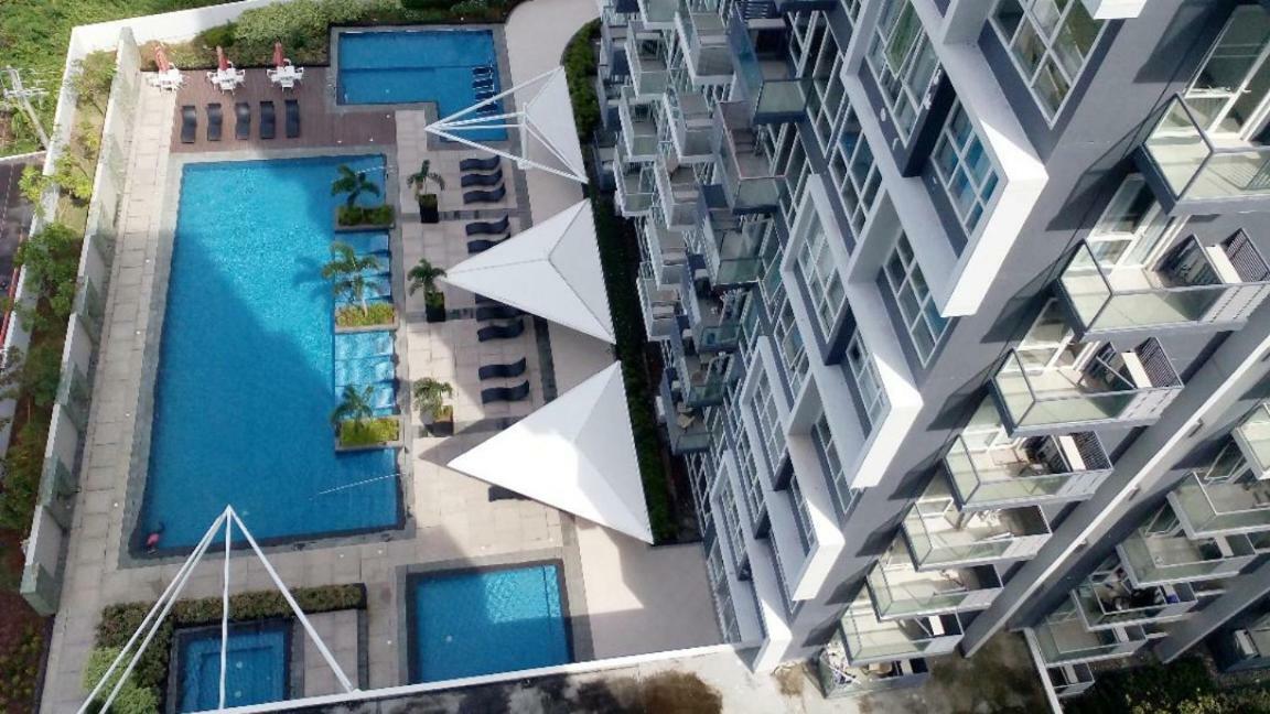 One Pacific Residence Condominium Tower C-16N Мактан Екстер'єр фото